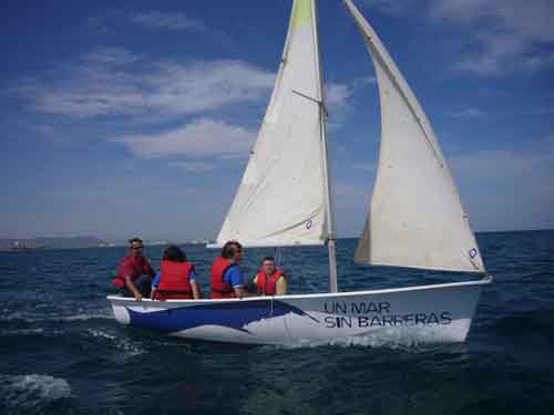 Accessible sailing with Un Mar Sin Barreras, Valencia, Spain